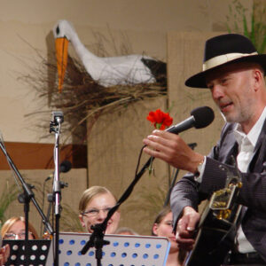 9. Pomladni Gala koncert mešanega pevskega zbora Mavrica, Kreslin in štorklja