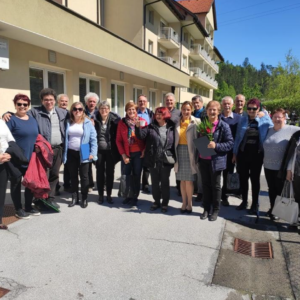 Mešani zbor Mavrica na nastopu doma Horjul