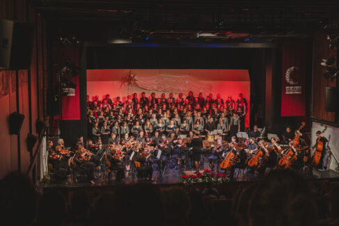 34. novoletni koncert MePZ Mavrica in Orkester Simfonika z gosti - Vrhnika