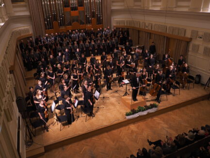 34. novoletni koncert MePZ Mavrica in Orkester Simfonika z gosti - Filharmonija