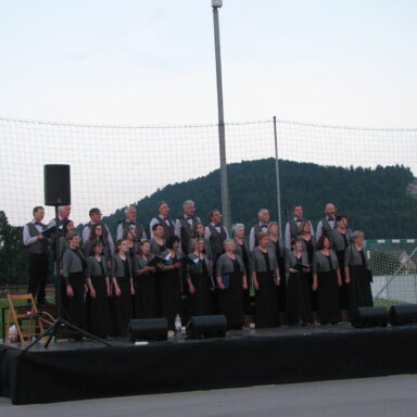 Zbor na svečani otvoritvi Agronavtskega festivala 2023