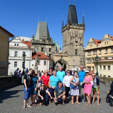 Na sprehodu po Pragi.