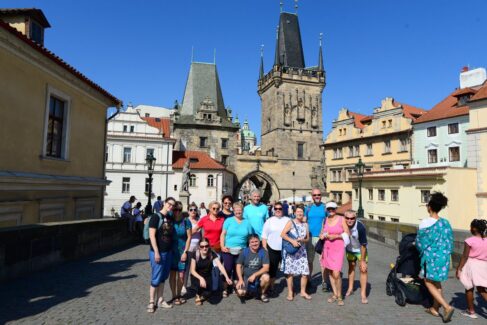 Na sprehodu po Pragi.